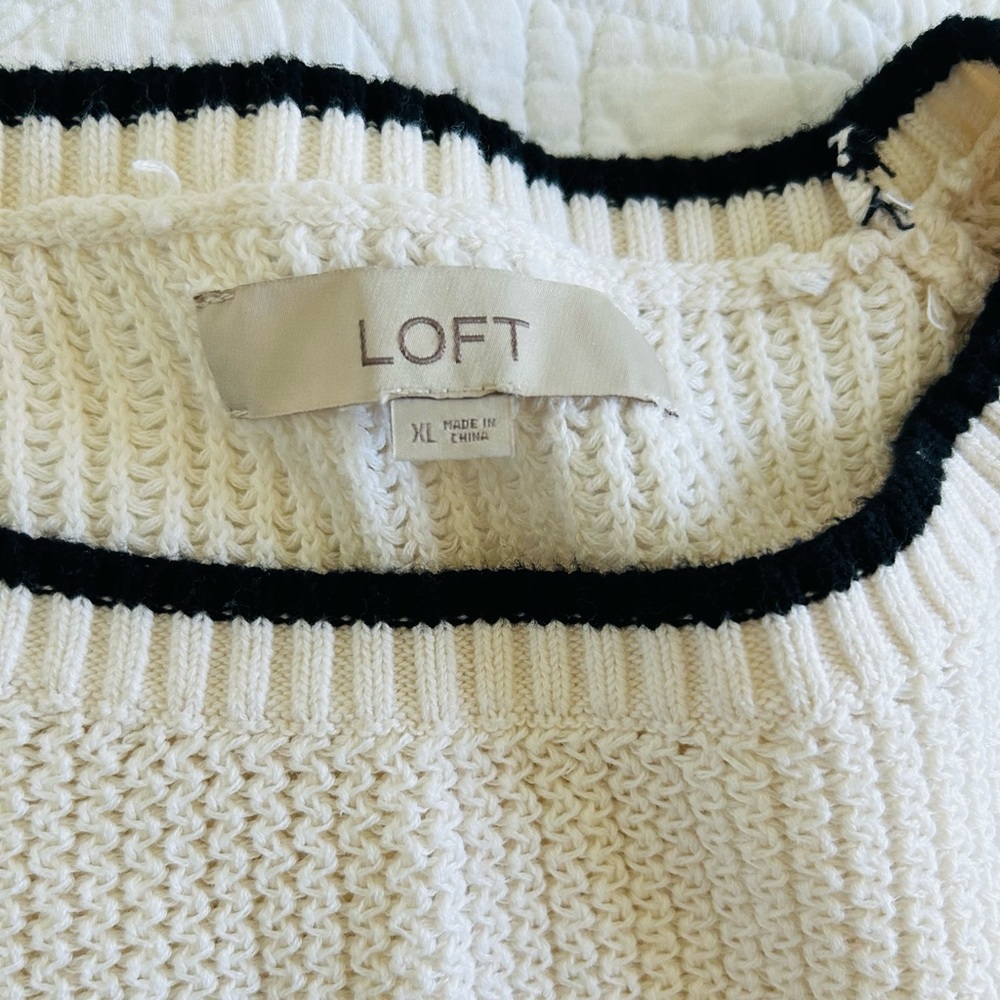 LOFT Sweater - Picture 2 of 8